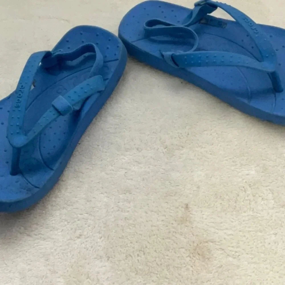 CROCS worn good